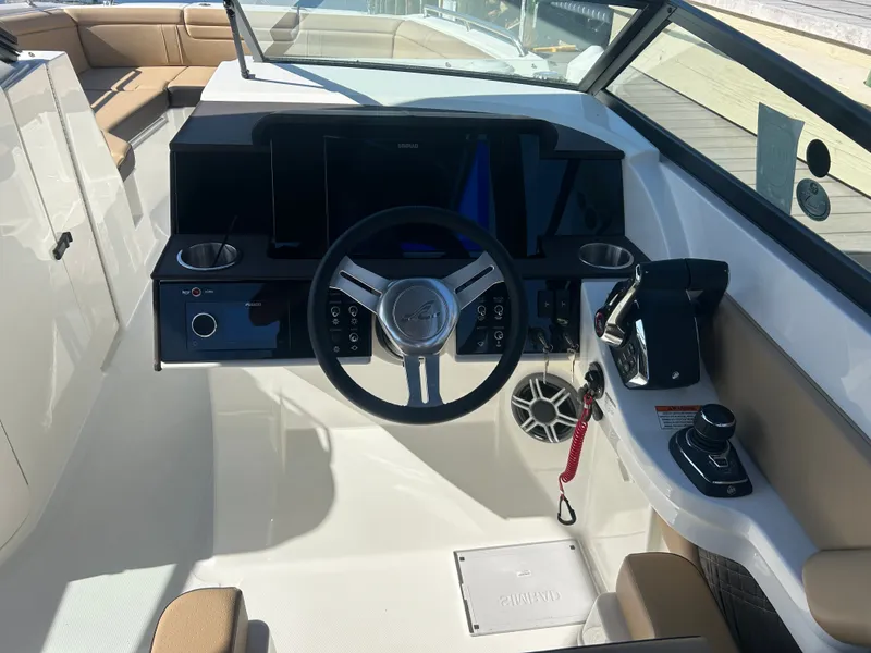 Slide: The Image of Sea Ray SDX 290 Outboard 2026 - 22