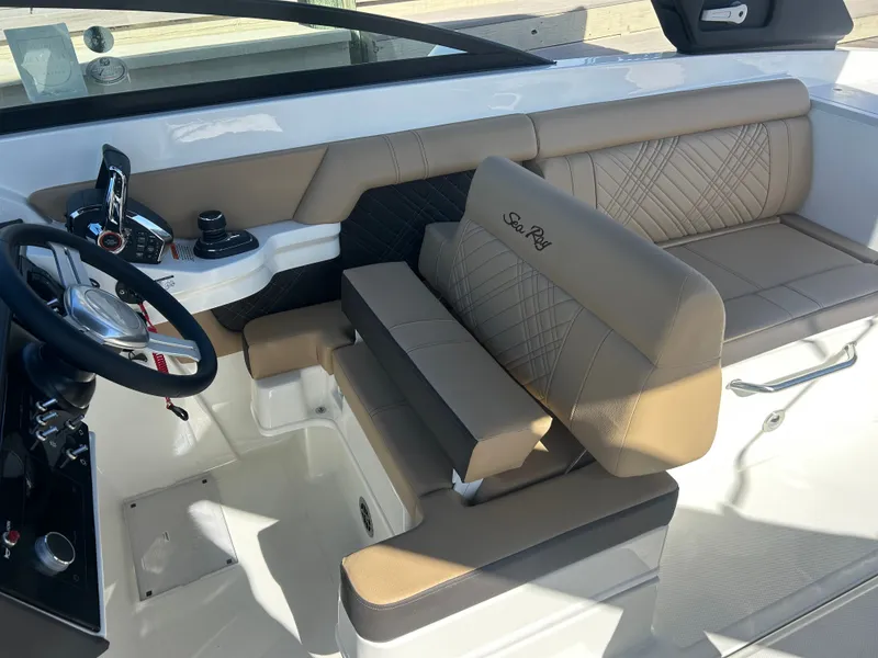Slide: The Image of Sea Ray SDX 290 Outboard 2026 - 23