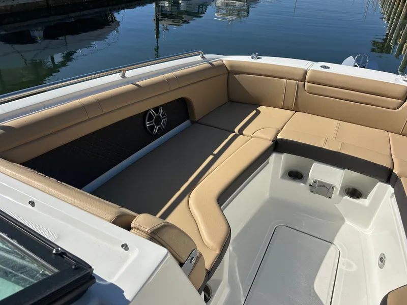 Slide: The Image of Sea Ray SDX 290 Outboard 2026 - 24