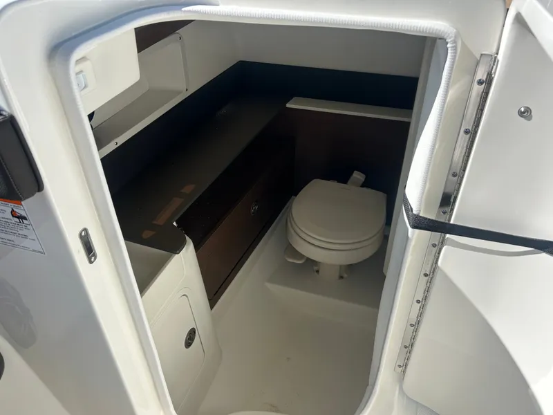 Slide: The Image of Sea Ray SDX 290 Outboard 2026 - 25