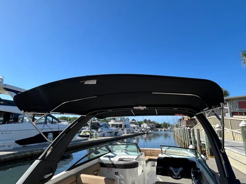 Slide: The Image of Sea Ray SDX 290 Outboard 2026 - 29