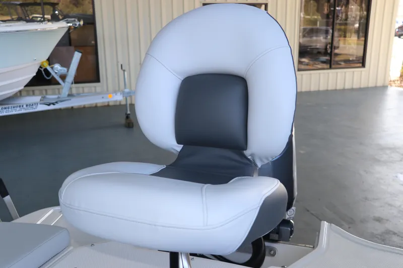 Slide: The Image of 2026 Chaparral 21 SSi Ski & Fish OB boat seat, white and gray upholstery. - 11