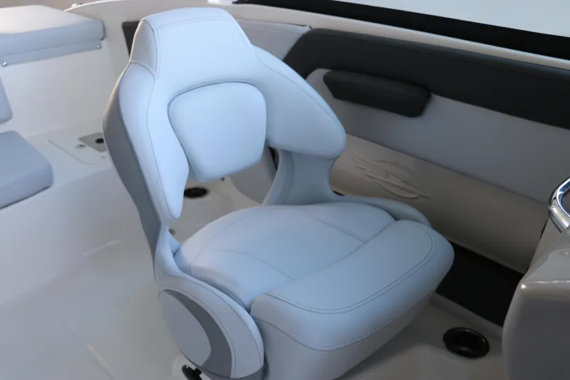 Slide: The Image of 2026 Chaparral 21 SSi Ski & Fish OB boat interior with modern seating. - 19