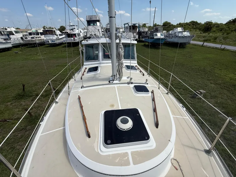 Slide: The Image of Cape Dory MS300 1986 - 54