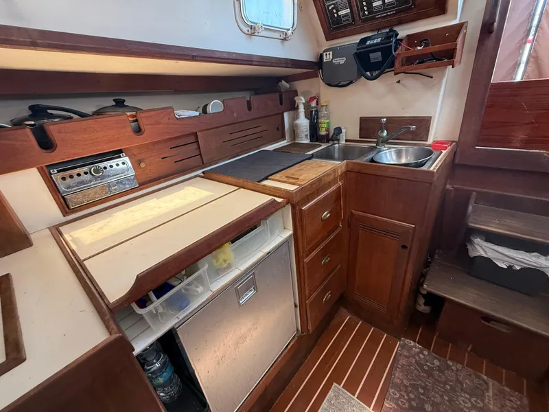 Slide: The Image of Cape Dory MS300 1986 - 57