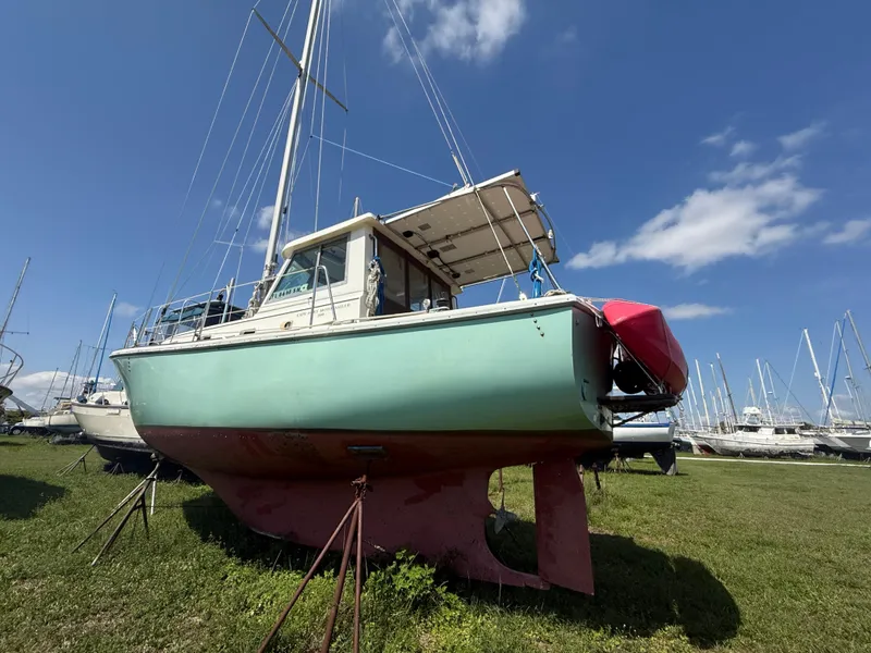 Slide: The Image of Cape Dory MS300 1986 - 59