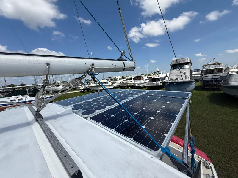 Slide: The Image of Cape Dory MS300 1986 - 66