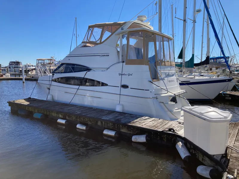 The Image of Carver Three Sixty Six Motor Yacht 2004 - 0