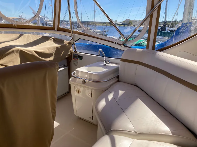 Slide: The Image of Carver Three Sixty Six Motor Yacht 2004 - 16