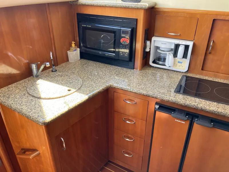 Slide: The Image of Carver Three Sixty Six Motor Yacht 2004 - 20