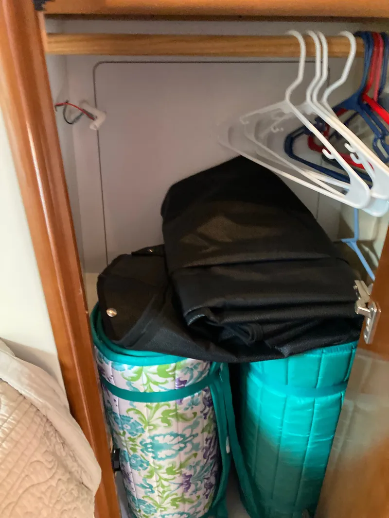 Slide: The Image of Carver Three Sixty Six Motor Yacht 2004 - 24