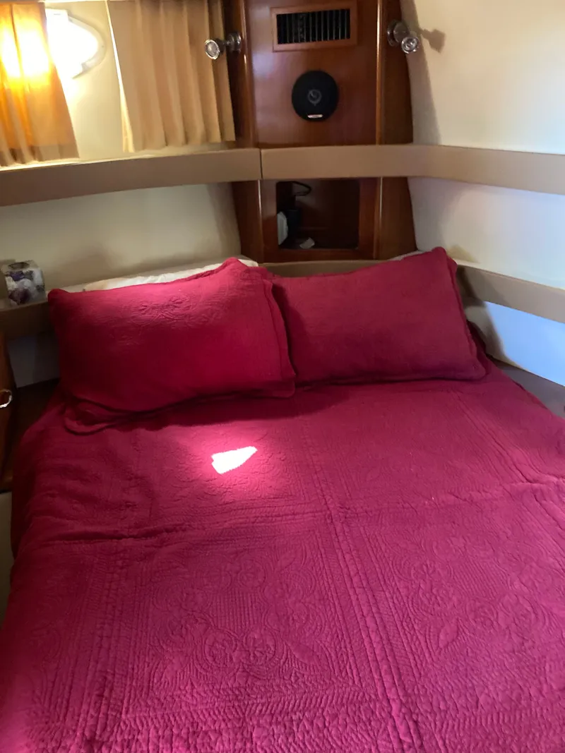 Slide: The Image of Carver Three Sixty Six Motor Yacht 2004 - 26