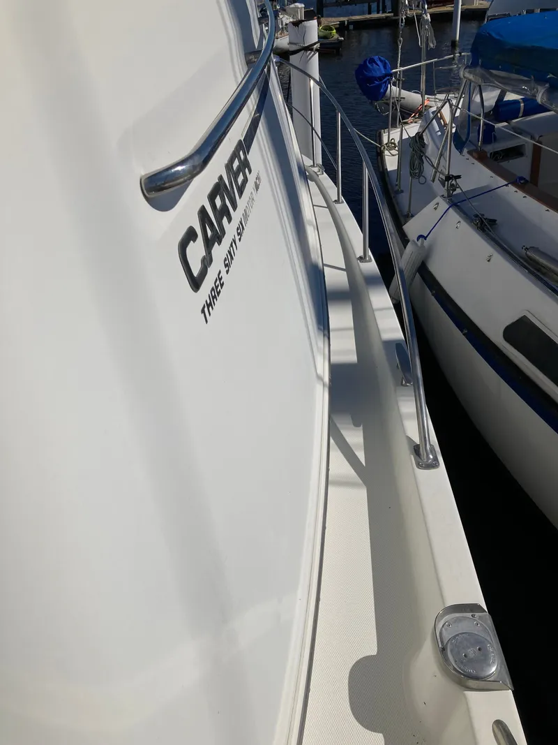 Slide: The Image of Carver Three Sixty Six Motor Yacht 2004 - 6