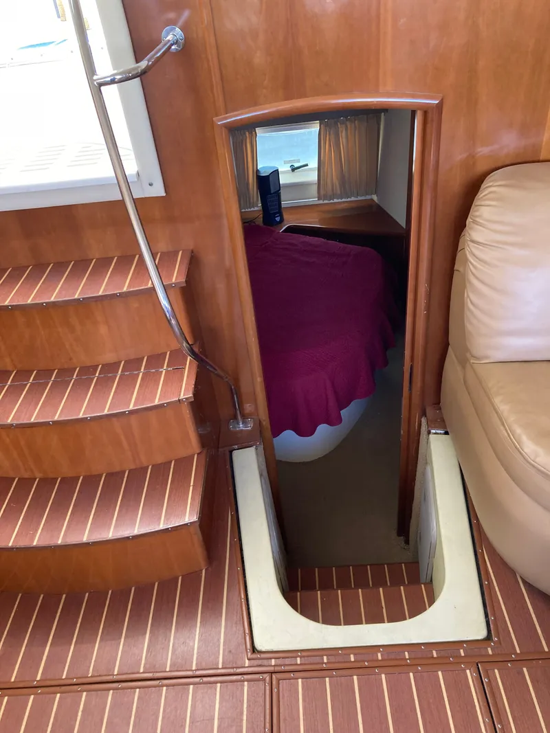 Slide: The Image of Carver Yachts Three Sixty Six Motor Yacht 2004 - 13