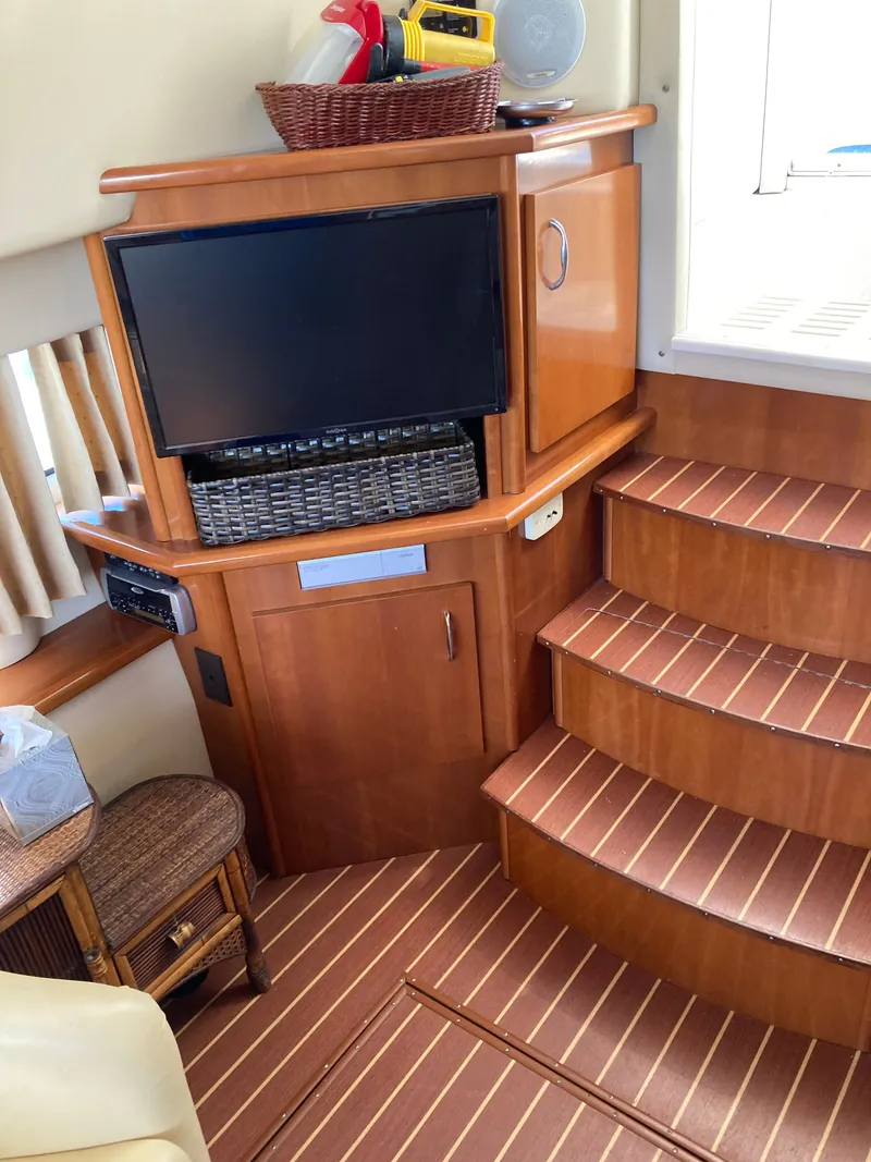 Slide: The Image of Carver Yachts Three Sixty Six Motor Yacht 2004 - 14