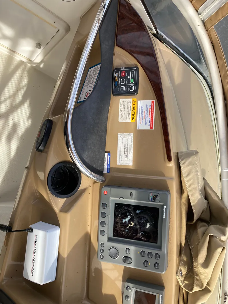 Slide: The Image of Carver Yachts Three Sixty Six Motor Yacht 2004 - 33