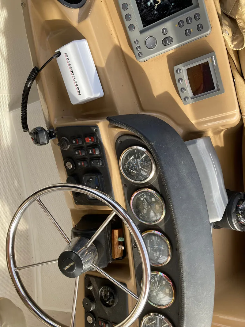 Slide: The Image of Carver Yachts Three Sixty Six Motor Yacht 2004 - 34