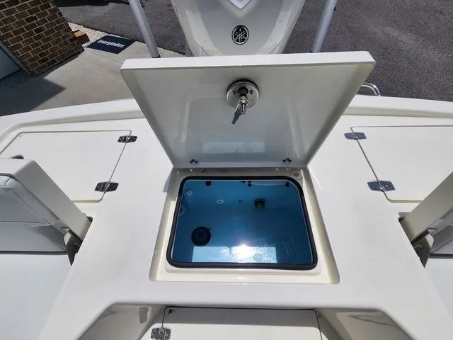 Slide: The Image of Pathfinder 2500 Hybrid 2025 - 15