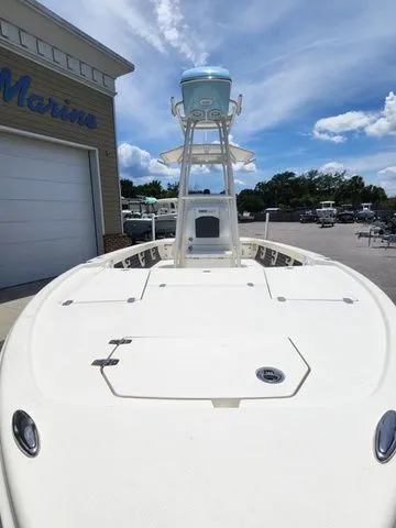 Slide: The Image of Pathfinder 2500 Hybrid 2025 - 35