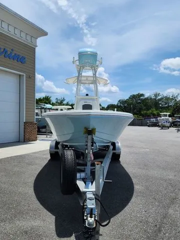 Slide: The Image of Pathfinder 2500 Hybrid 2025 - 5