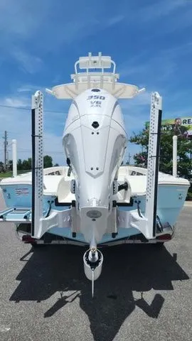 Slide: The Image of Pathfinder 2500 Hybrid 2025 - 6