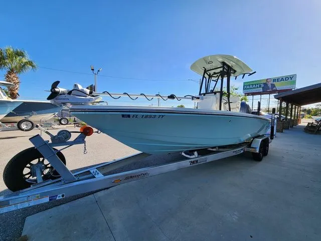 Slide: The Image of Pathfinder 2500 Hybrid 2025 - 5