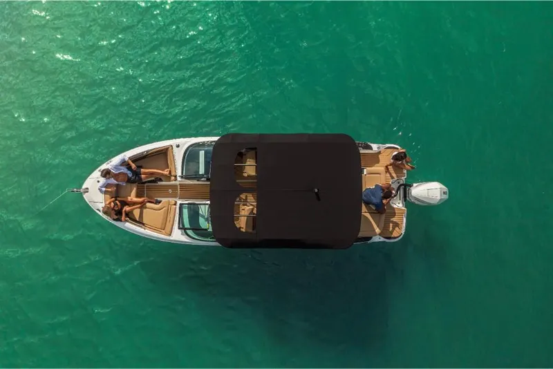 Slide: The Image of 2023-Sea-Ray-SLX-260-OB-MarineMax - 5