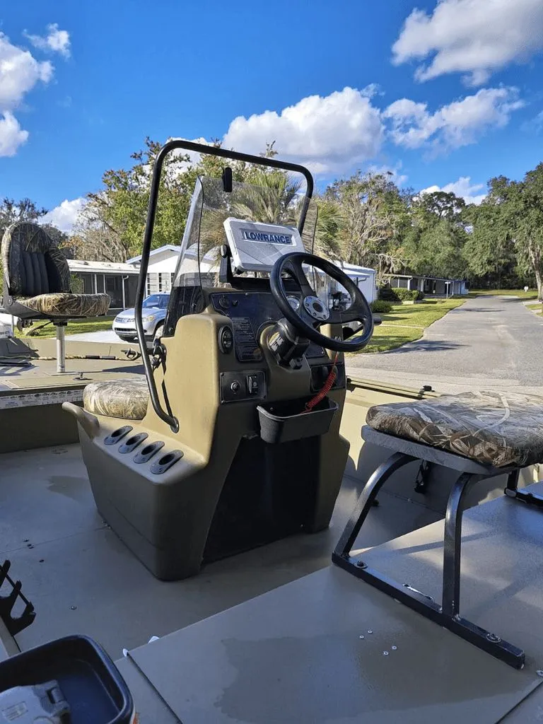 Slide: The Image of Tracker grizzly 2022 - 2