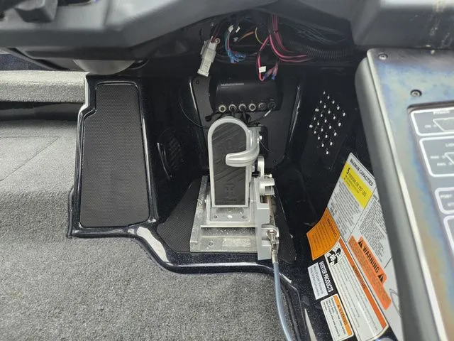 Slide: The Image of Skeeter FXR20 2021 - 20