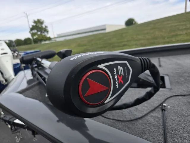 Slide: The Image of Tracker Pro Team 190 TX 2017 - 7