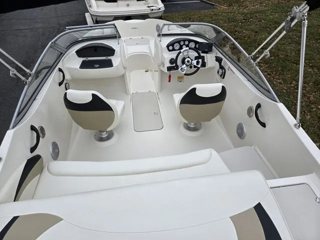 Slide: The Image of Stingray 198RX 2016 - 11