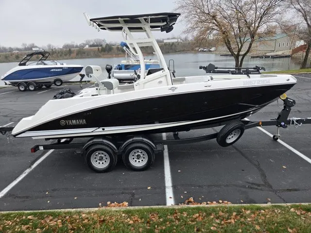 Slide: The Image of Yamaha 210 FSH® SPORT 2022 - 11