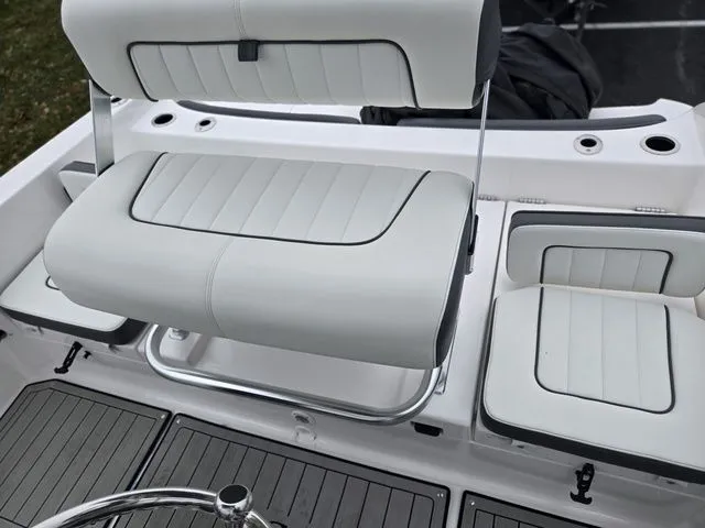 Slide: The Image of Yamaha 210 FSH® SPORT 2022 - 28