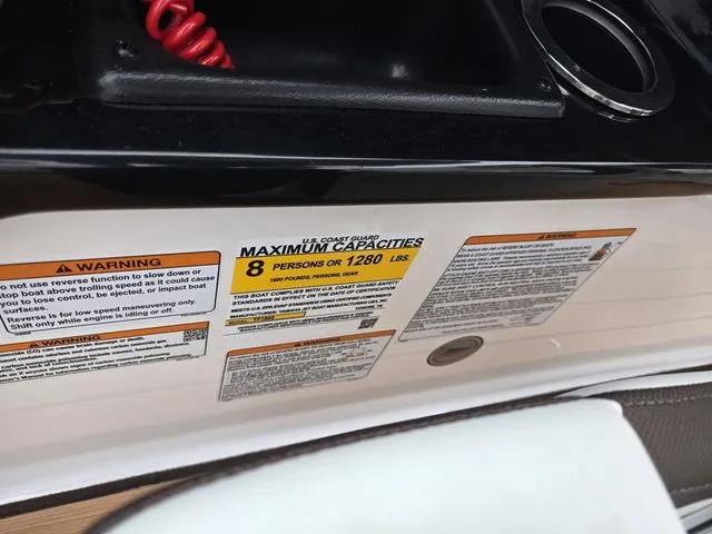 Slide: The Image of Yamaha 195S 2023 - 13