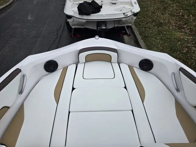 Slide: The Image of Yamaha 195S 2023 - 17