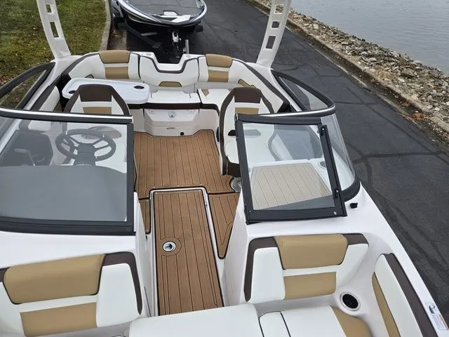 Slide: The Image of Yamaha 195S 2023 - 19