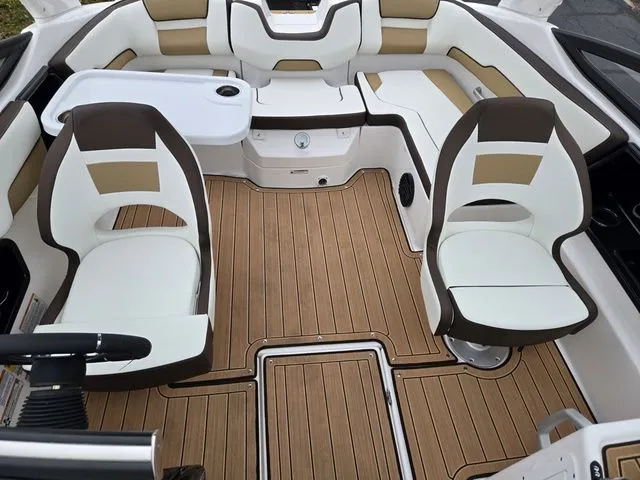 Slide: The Image of Yamaha 195S 2023 - 20