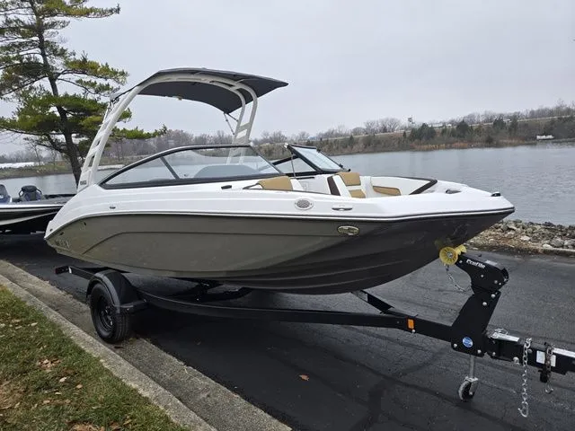 Slide: The Image of Yamaha 195S 2023 - 9