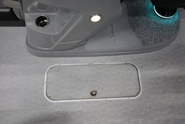 Slide: The Image of South Bay 224 RS 2.75 Hybrid Arch 2026 - 18