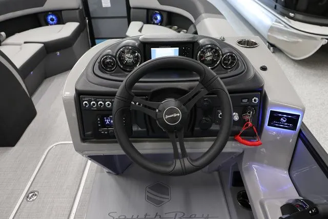 Slide: The Image of South Bay 224 RS 2.75 Hybrid Arch 2026 - 12