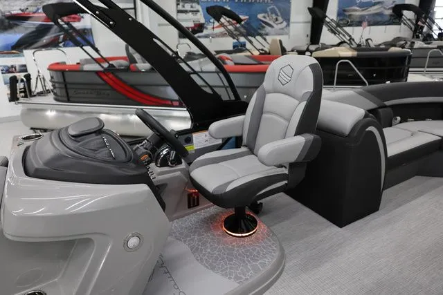 Slide: The Image of South Bay 224 RS 2.75 Hybrid Arch 2026 - 13