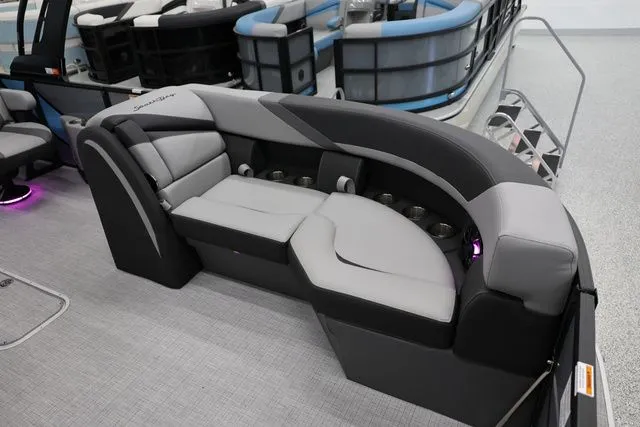 Slide: The Image of South Bay 224 RS 2.75 Hybrid Arch 2026 - 17