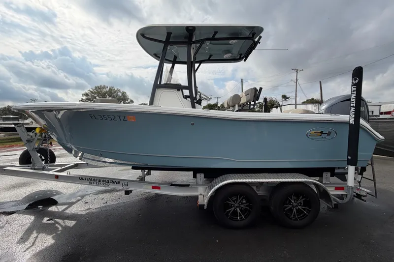 Slide: The Image of 2025 Sea Hunt Ultra 219 boat propeller and ladder in sunlight. - 9