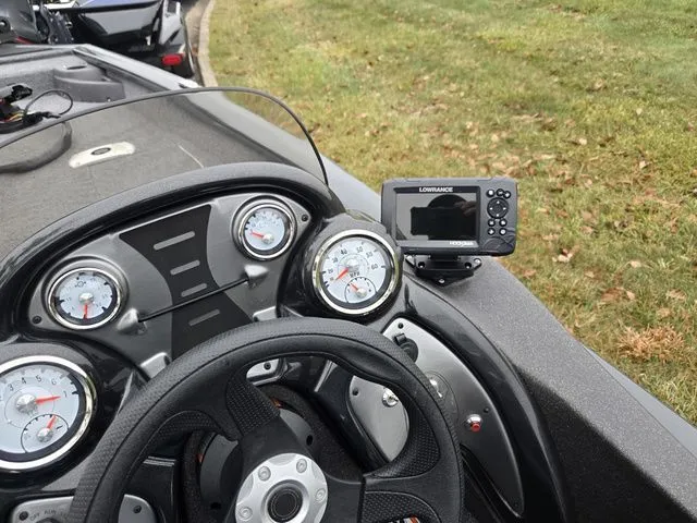 Slide: The Image of Tracker Pro Team 175 TF 2022 - 15