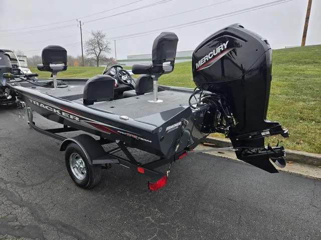 Slide: The Image of Tracker Pro Team 175 TF 2022 - 4