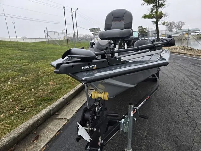 Slide: The Image of Tracker Pro Team 175 TF 2022 - 8