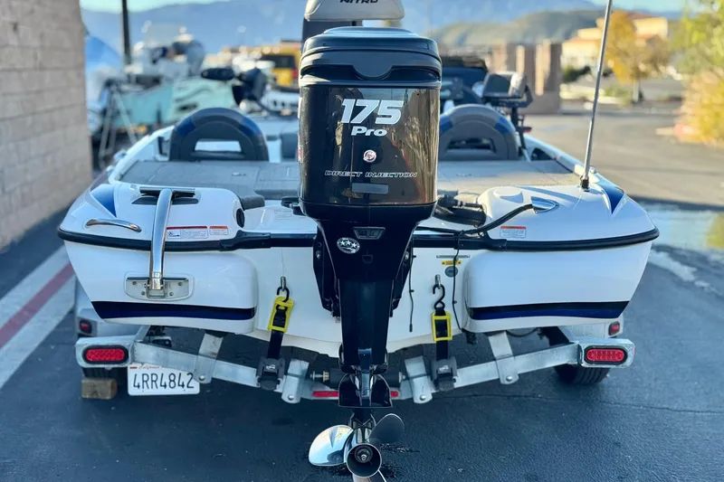 Slide: The Image of 2015 Nitro Z-7 boat with 175 Pro engine on trailer. - 5