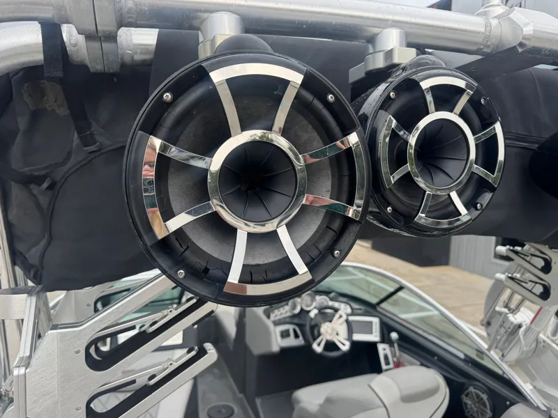 Slide: The Image of MasterCraft X46 2015 - 12