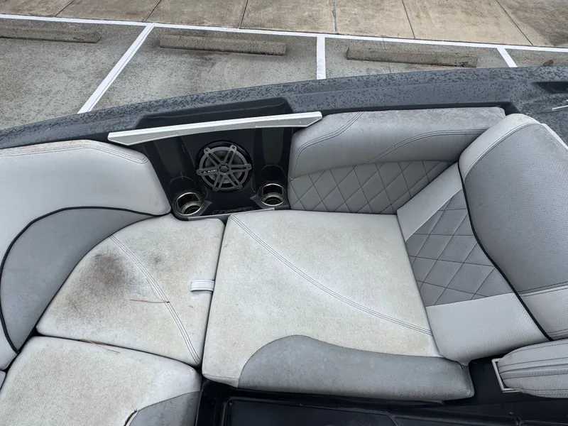 Slide: The Image of MasterCraft X46 2015 - 29