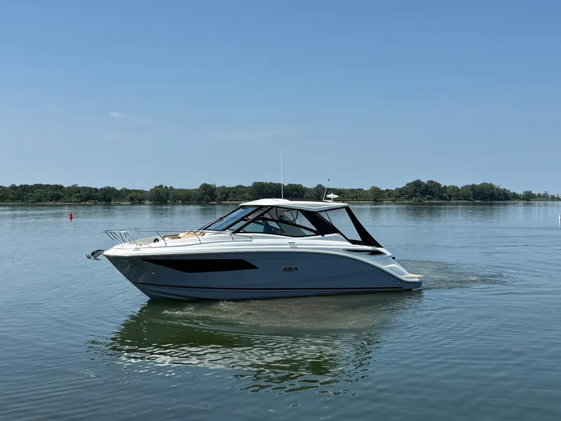 The Image of Sea Ray Sundancer 320 2026 - 0